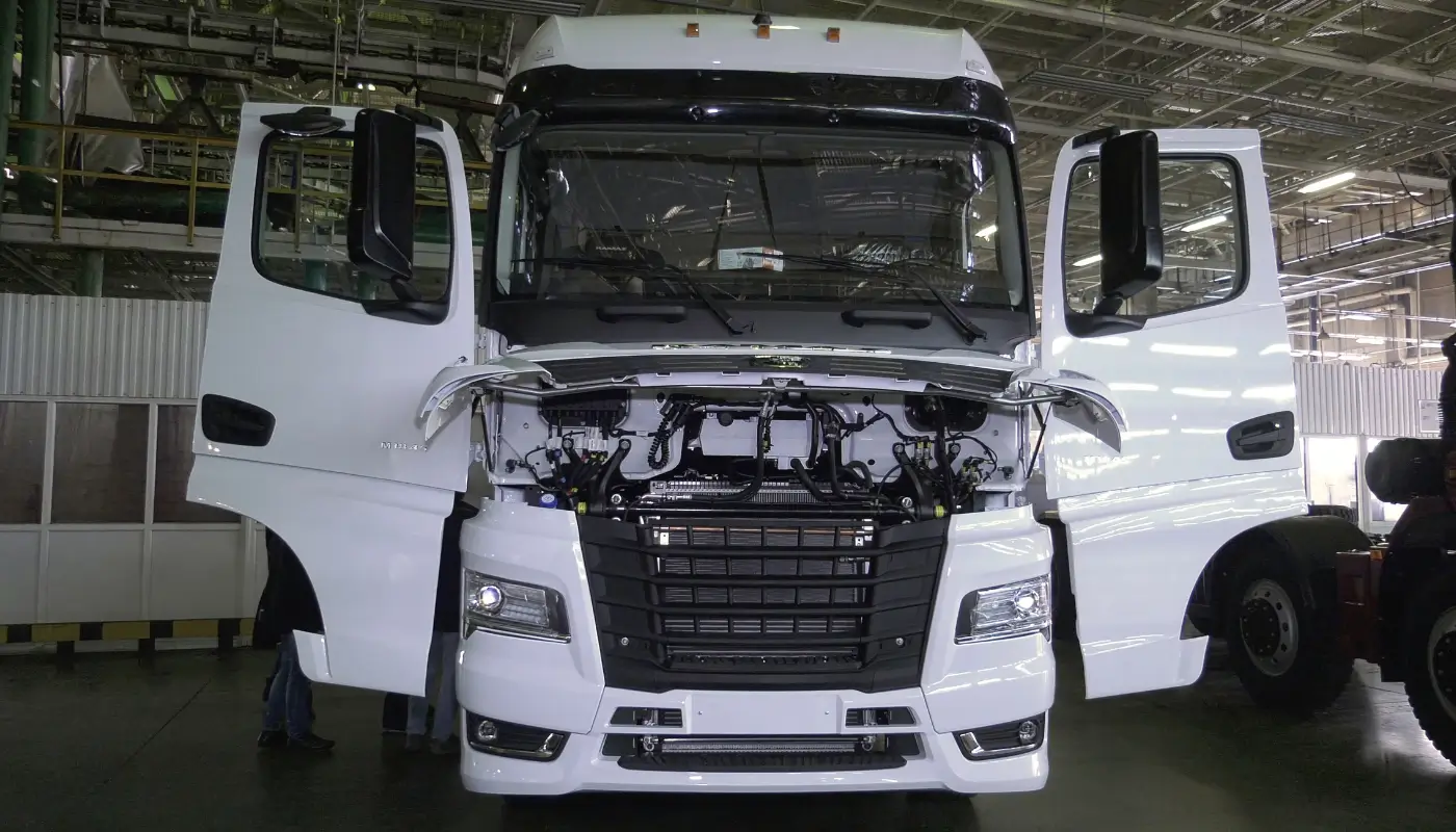 Scania inova e se torna a primeira a usar peças remanufaturadas na linha de produção de caminhões